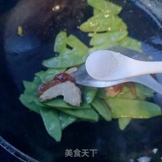 扁豆炒烤鸭的做法步骤：10