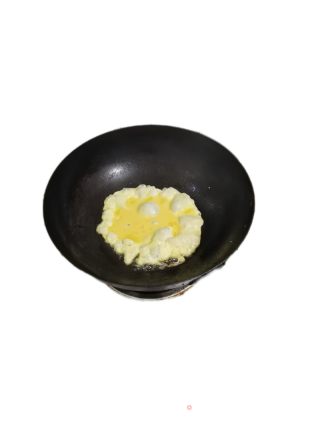 蛋炒饭的做法步骤：1