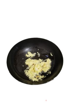 蛋炒饭的做法步骤：2