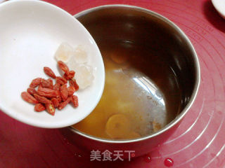 阿胶红枣银耳羹的做法步骤：5