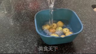 油甘酸梅瘦肉汤的做法步骤：3