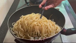沙茶牛肉炒意面的做法步骤：10