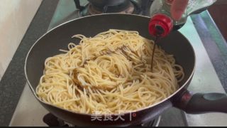 沙茶牛肉炒意面的做法步骤：11