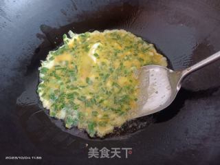 葱香鸡蛋的做法步骤：2