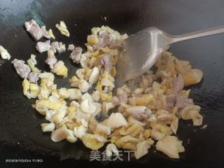 瓜皮炒肉的做法步骤：4
