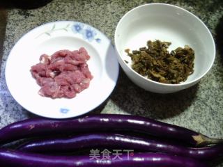 梅干菜瘦肉炒茄子的做法步骤：1