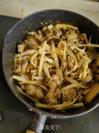 鸡块烧笋丝的做法步骤：6