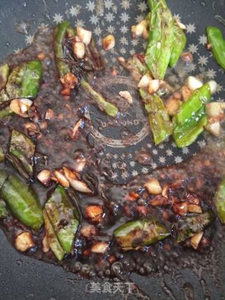 青椒炒皮蛋的做法步骤：6
