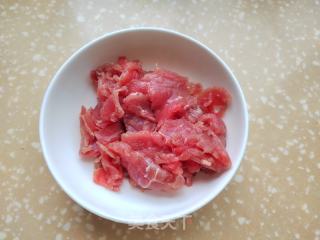 金针菇豆腐蒸牛肉的做法步骤：1