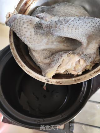 茶树菇淮山乌鸡汤的做法步骤：2