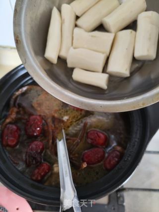 茶树菇淮山乌鸡汤的做法步骤：7