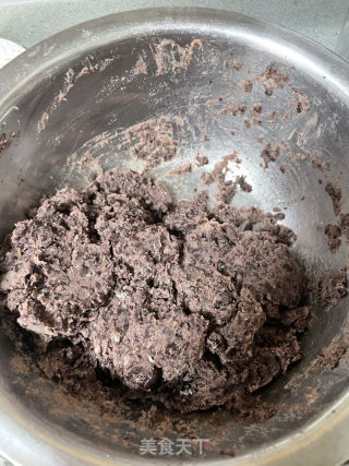 南瓜豆沙饼的做法步骤：1