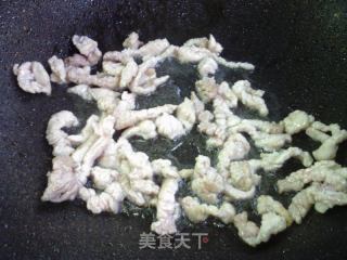 榨菜丝瘦肉炒绿豆芽的做法步骤：2