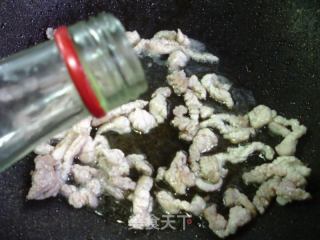 榨菜丝瘦肉炒绿豆芽的做法步骤：3