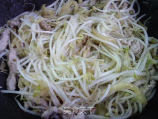 榨菜丝瘦肉炒绿豆芽的做法步骤：6