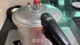 番茄牛腩焖面的做法步骤：10