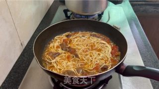 番茄牛腩焖面的做法步骤：15