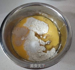 麻花型面包的做法步骤：1