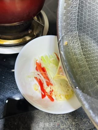 比吃肉还香的素菜 | 白灼生菜的做法步骤：4
