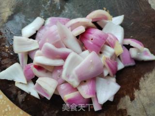 洋葱香菇炒花菜的做法步骤：5