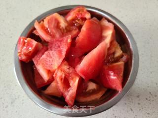 西红柿炒土豆丝的做法步骤：1