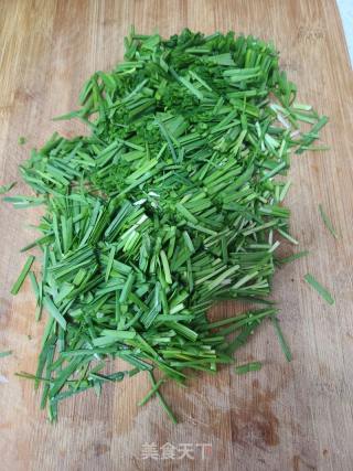 洋葱炒韭菜的做法步骤：2