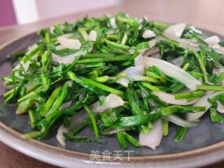洋葱炒韭菜的做法步骤：5