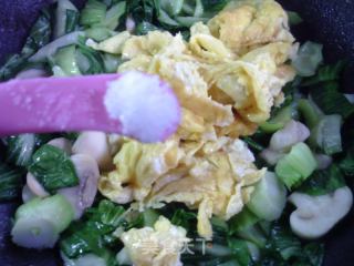 蘑菇鸡蛋炒青菜的做法步骤：12