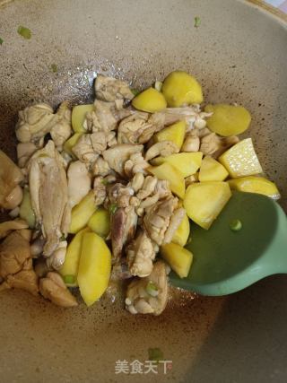 咖喱鸡肉土豆的做法步骤：8