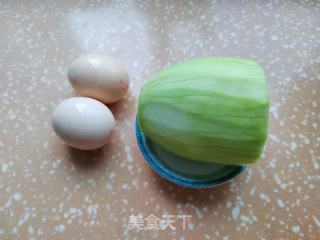 鸡蛋肉片汤米粉的做法步骤：1