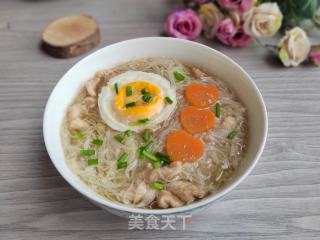 鸡蛋肉片汤米粉的做法步骤：7