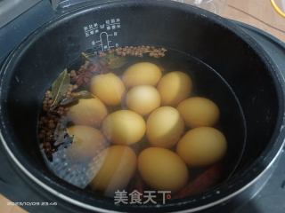 五香茶叶蛋的做法步骤：2