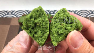 抹茶酥粒麦芬，浓郁抹茶风味，层次感丰富的酥粒，香甜与微苦在口中交融。的做法步骤：16