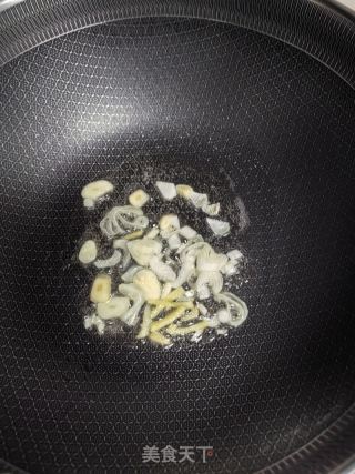 虾仁白菜豆腐汤的做法步骤：4