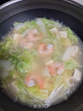 虾仁白菜豆腐汤的做法步骤：7