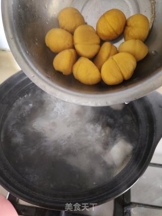 板栗胡萝卜土鸡汤的做法步骤：6