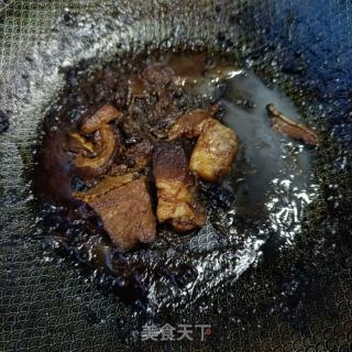 卤肉焖扁豆的做法步骤：1