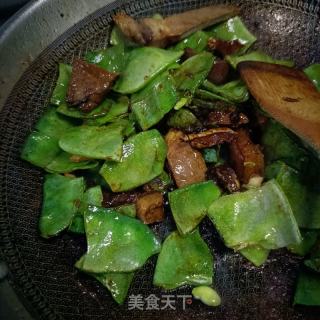 卤肉焖扁豆的做法步骤：4