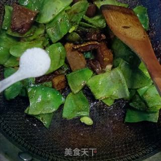 卤肉焖扁豆的做法步骤：5