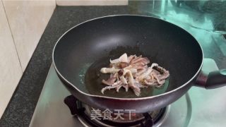 蒜苔炒干鱿鱼的做法步骤：5