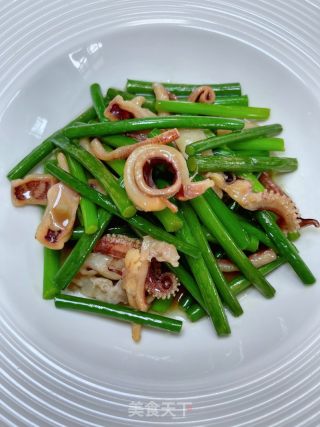 蒜苔炒干鱿鱼的做法步骤：15