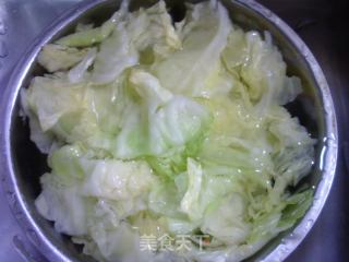 包心菜素馅锅贴的做法步骤：6