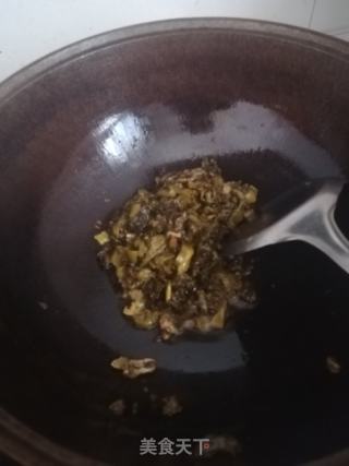 酸菜鲤鱼的做法步骤：5