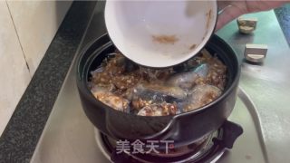 酸菜鳗鱼煲的做法步骤：13