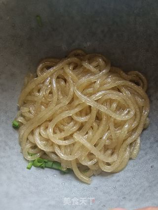 自制家庭版酸辣粉的做法步骤：4