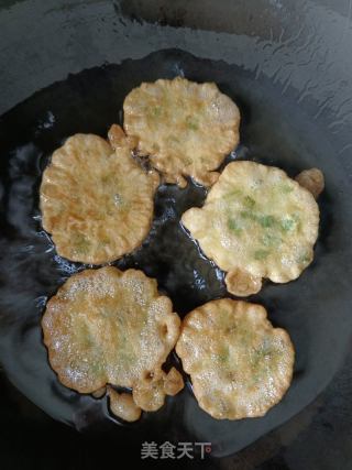 葱油饼的做法步骤：7