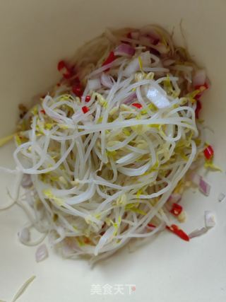 洋葱拌豆芽儿的做法步骤：6