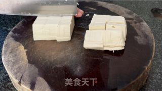 鲈鱼豆腐煲的做法步骤：2