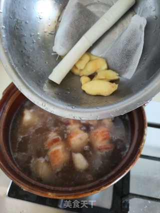 板栗焖五花肉的做法步骤：8