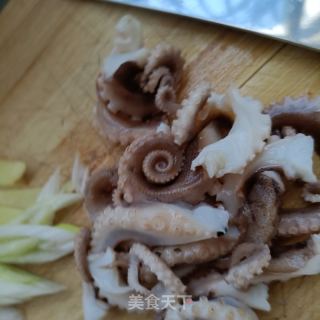 荷兰豆炒章鱼腿的做法步骤：5